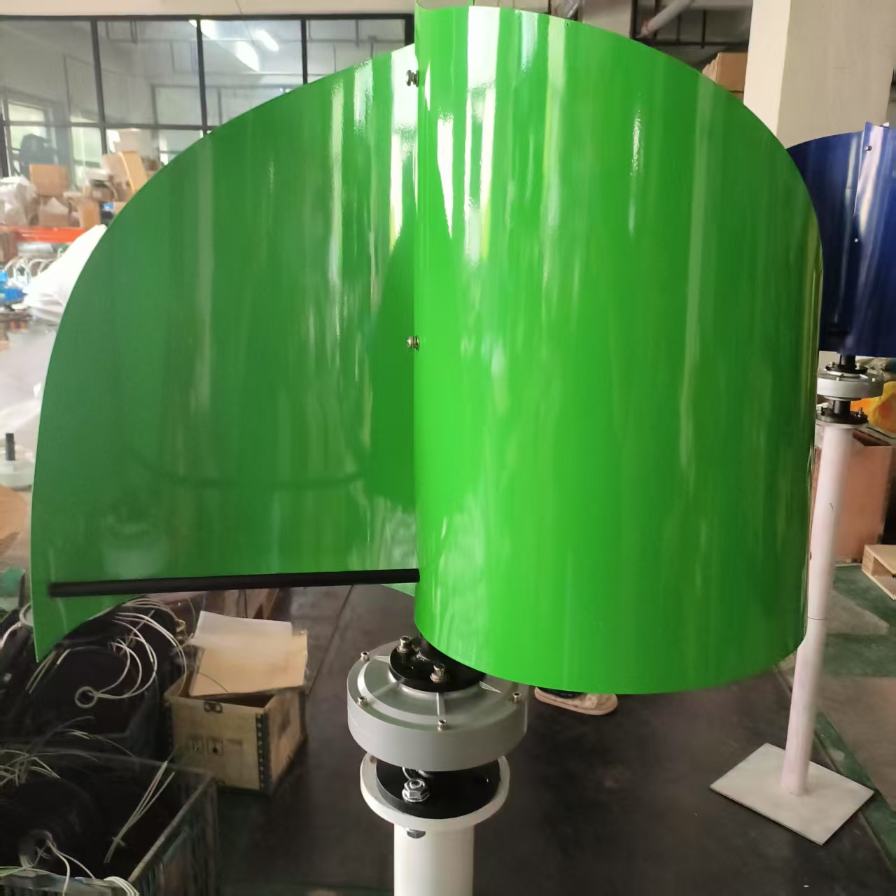 กังหันลมแม่เหล็กไฟฟ้าแบบแกนตั้ - Vertical Axis Wind Turbine 3000W บทวิจารณ์และราคา